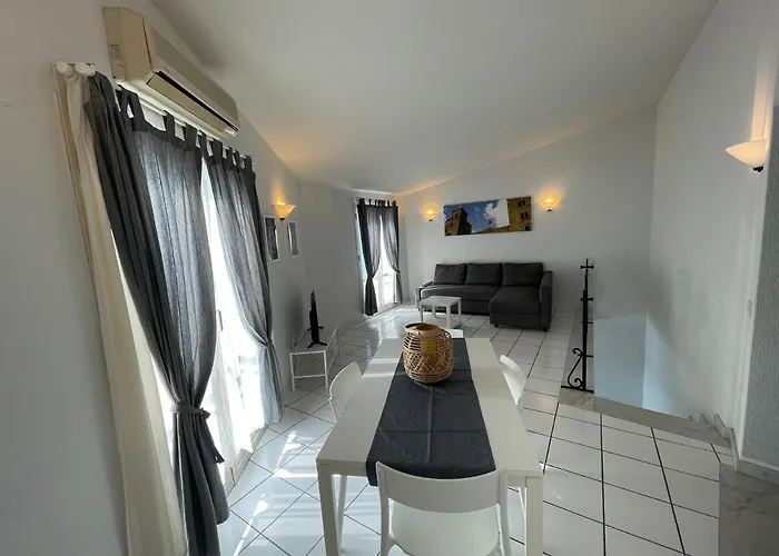 아파트 Il Balcone Al Molo 체팔루