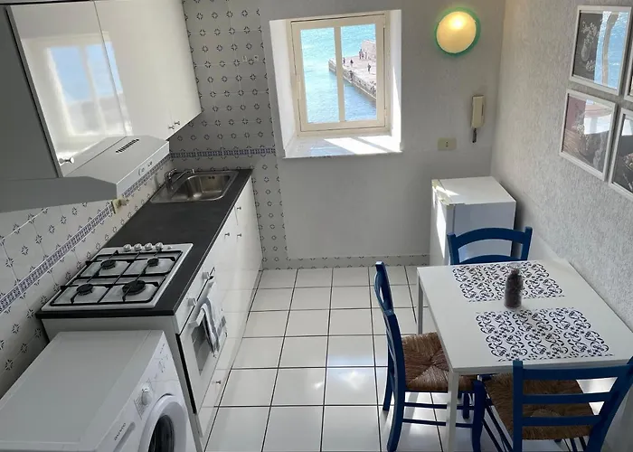 Il Balcone Al Molo צ'פאלו